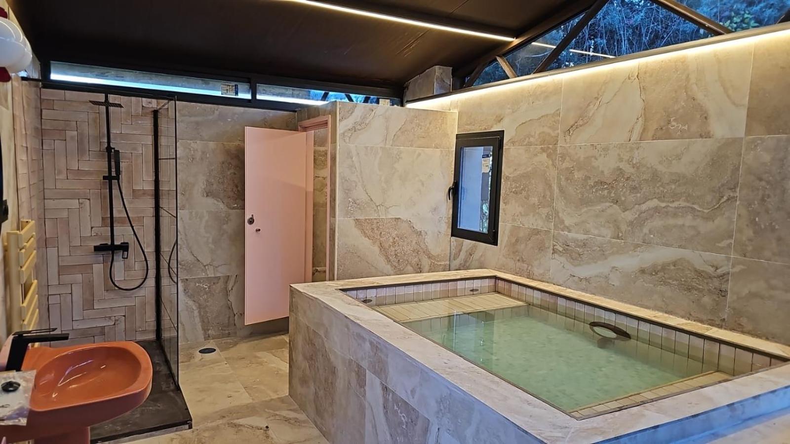 Hearts & Ponies Apartamentos Con Piscinas Privadas Cerca De La Warner ชินชอน ภายนอก รูปภาพ