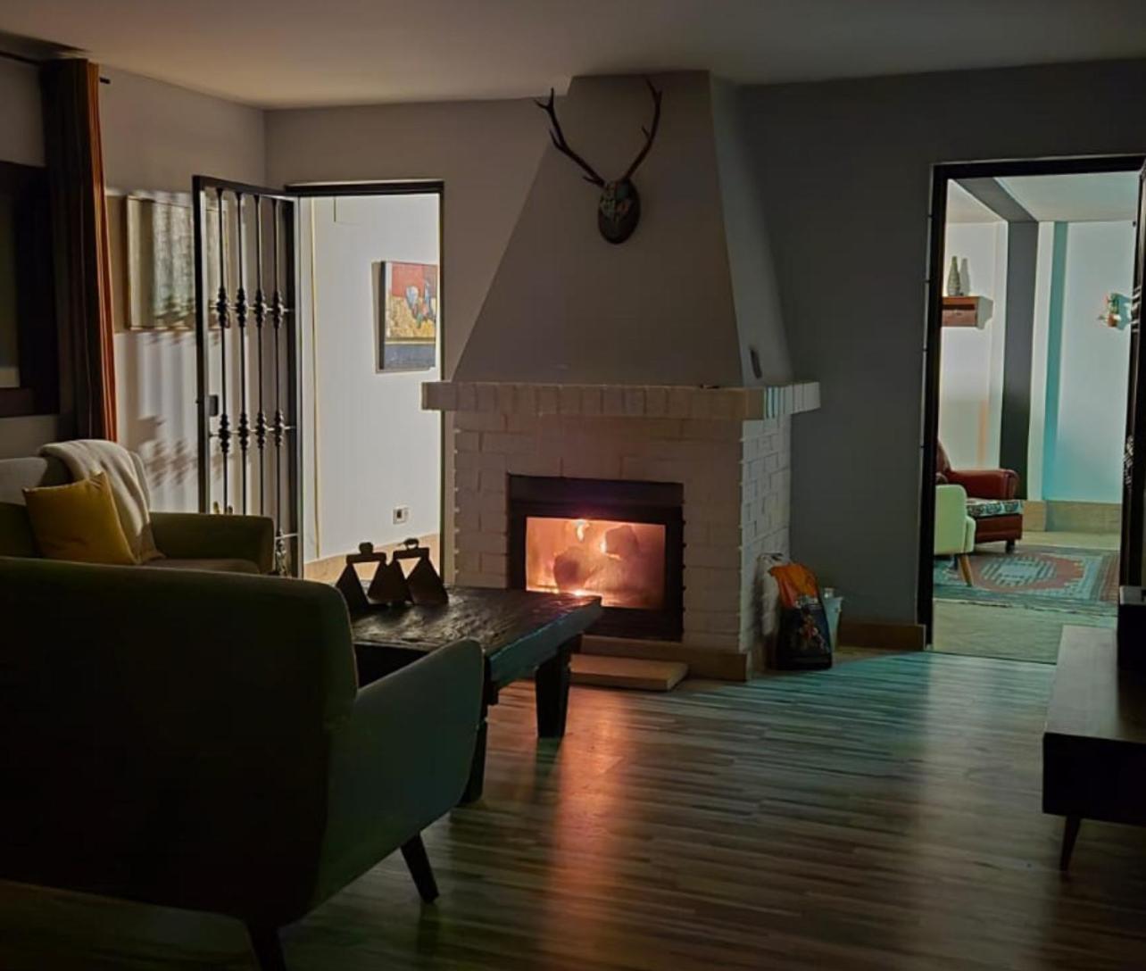 Hearts & Ponies Apartamentos Con Piscinas Privadas Cerca De La Warner ชินชอน ภายนอก รูปภาพ