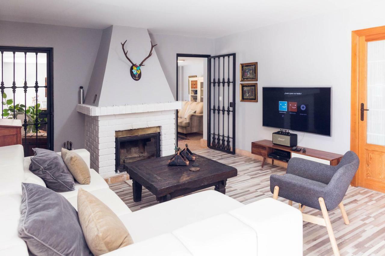 Hearts & Ponies Apartamentos Con Piscinas Privadas Cerca De La Warner ชินชอน ภายนอก รูปภาพ